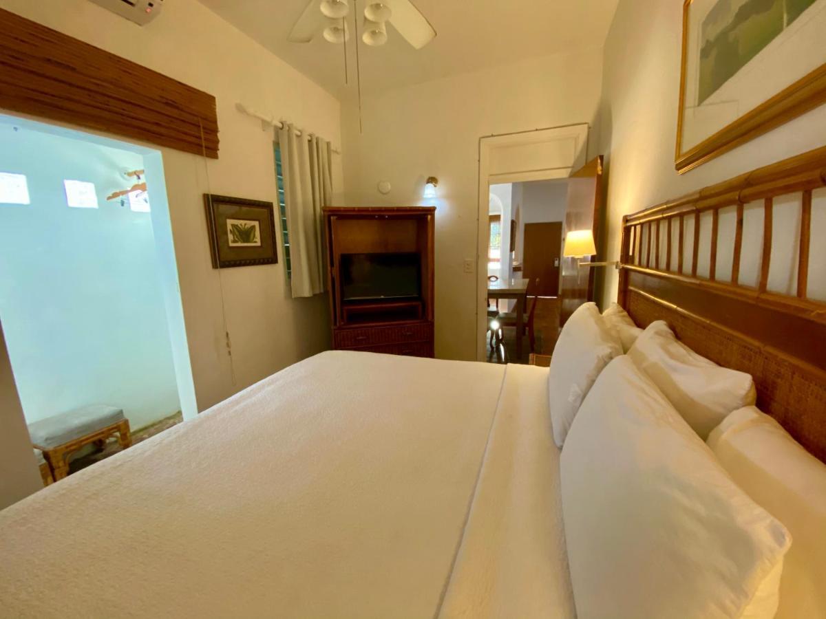 At Wind Chimes Boutique Hotel San Juan Luaran gambar