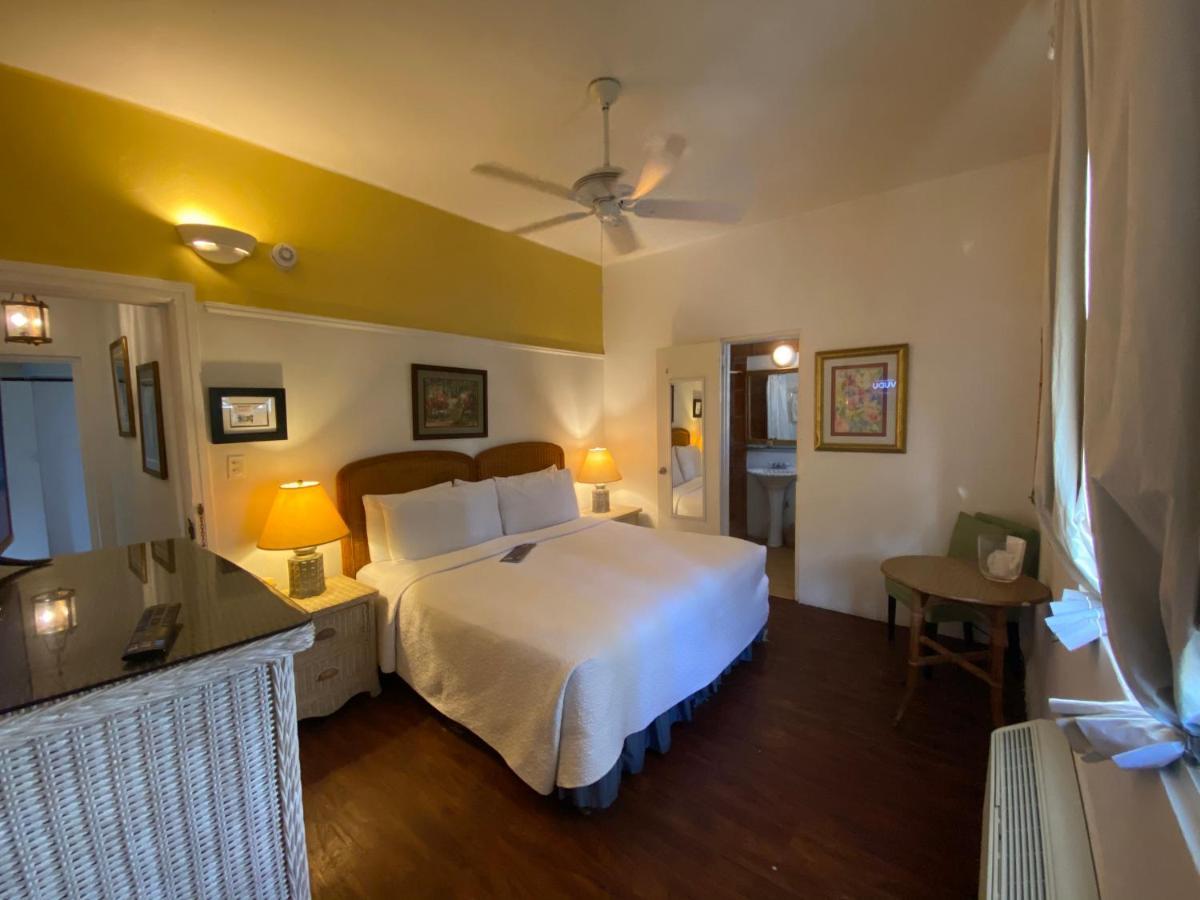 At Wind Chimes Boutique Hotel San Juan Luaran gambar