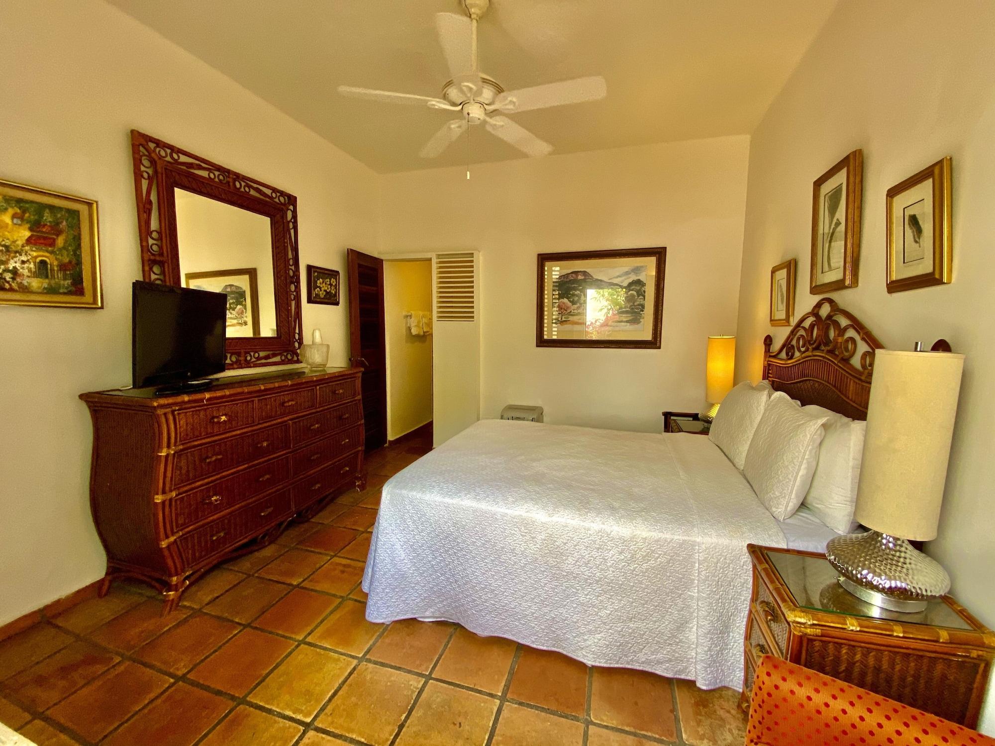 At Wind Chimes Boutique Hotel San Juan Luaran gambar