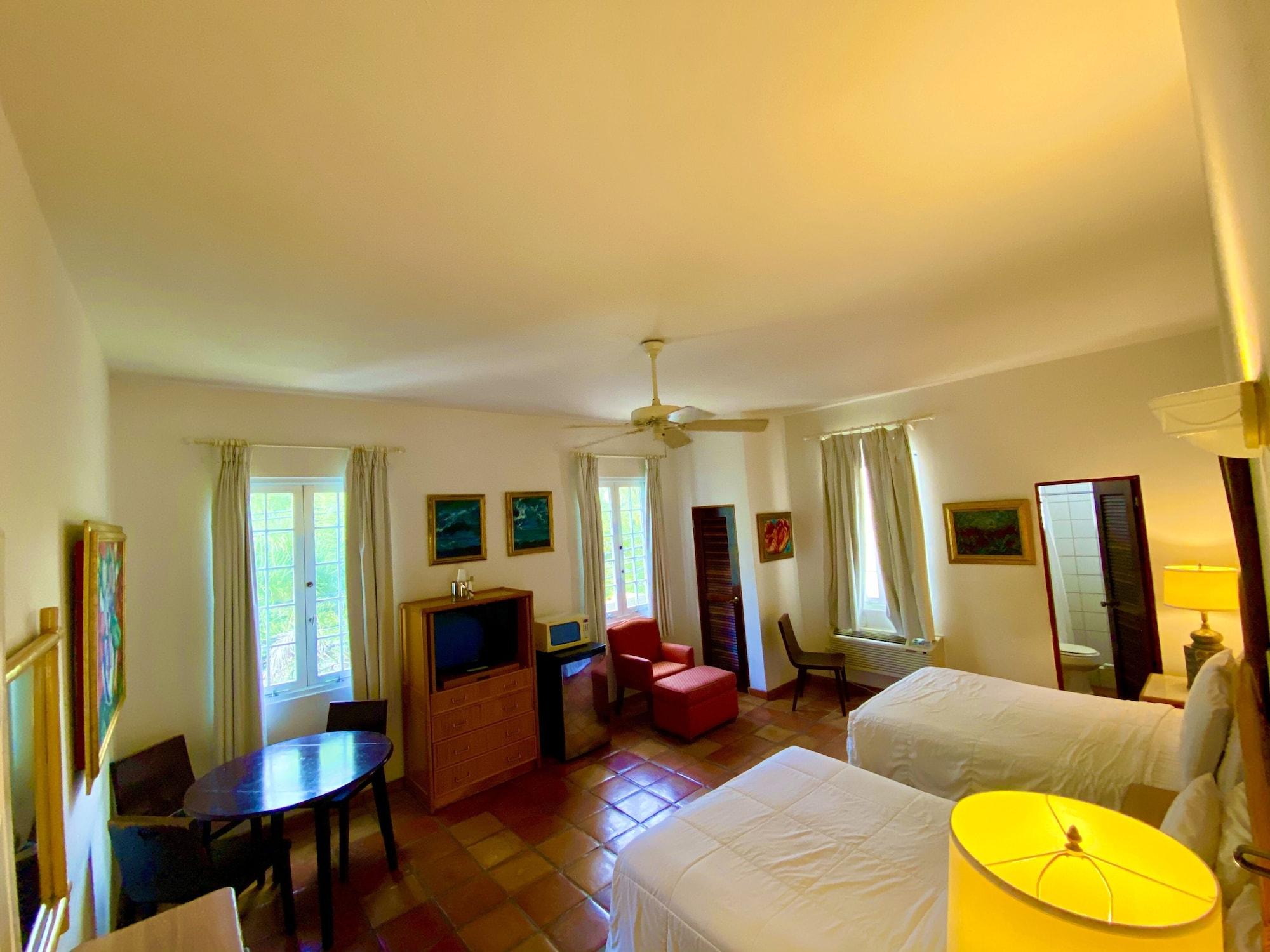 At Wind Chimes Boutique Hotel San Juan Luaran gambar